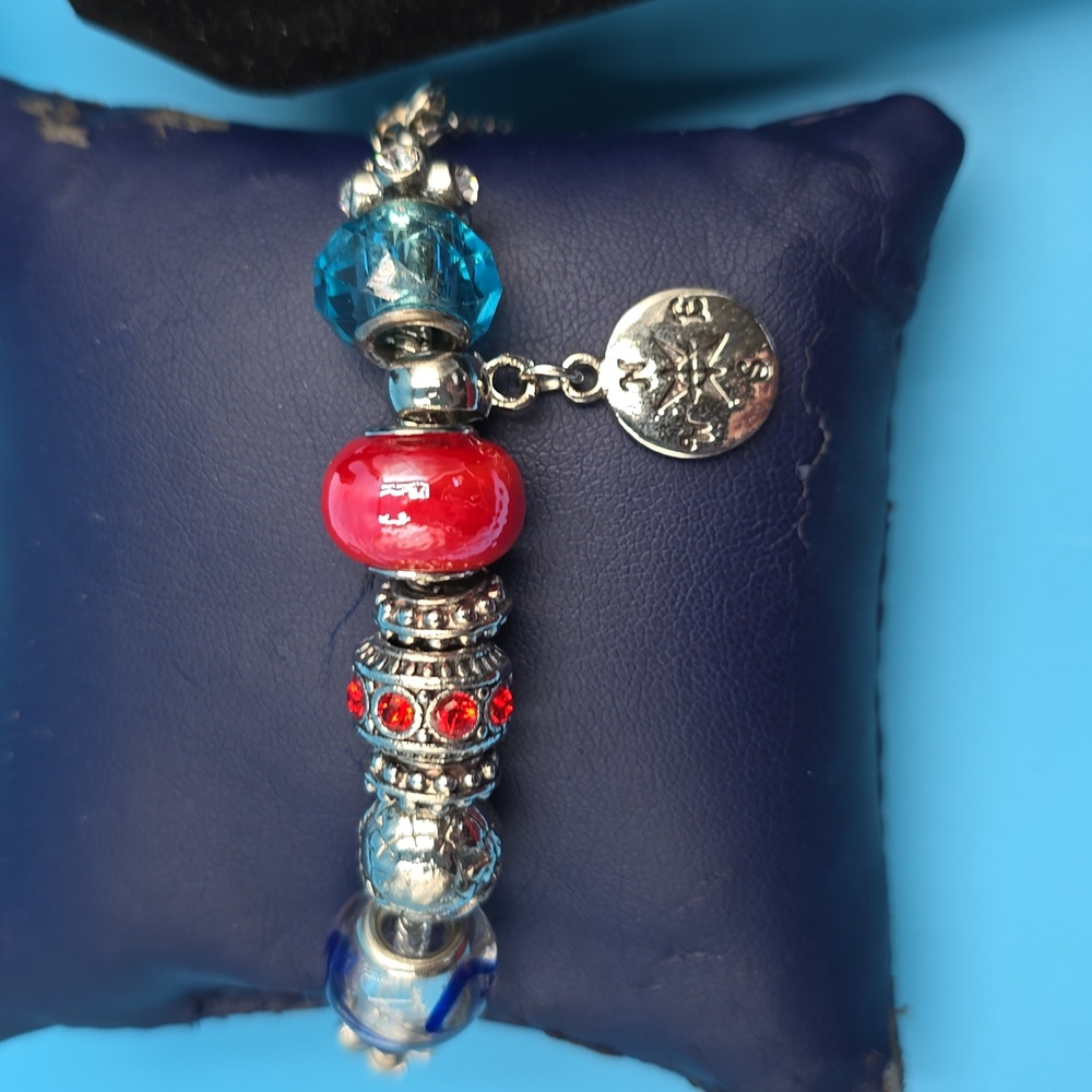 Glam & Glow Necklace & Bracelet Set "Enjoy The Journey" Compass Rose Adjustable - Picture 3 of 10